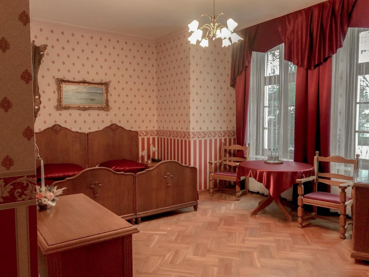 Palac Baloszyce Susz Extérieur photo